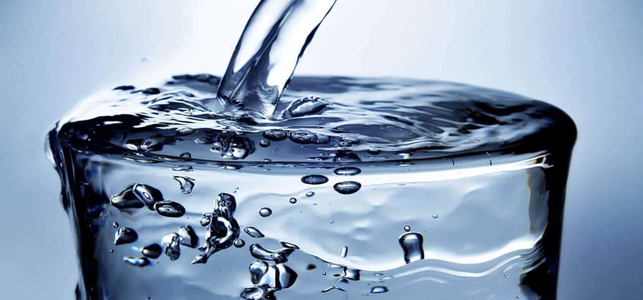 Drinking Water Helps to Reduce Aches and Illness